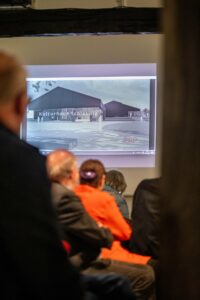 Vorführung eines Films von PPP-Architekten zum Aufbau des neuen Kulturhauses